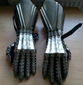 Knightly Medieval Gauntlets