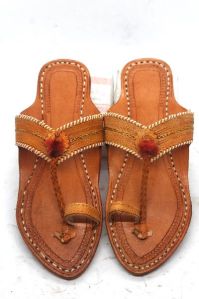 Ladies Triangle Belt Kolhapuri Chappal