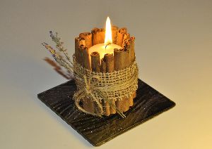 Cinnamon Scented Candle