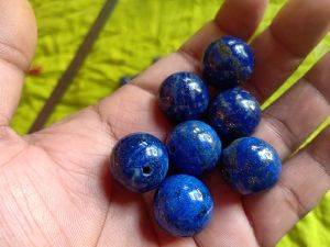 Natural lapis lazuli Gemstone