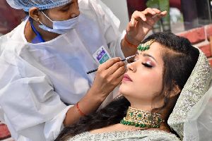 BRIDAL MAKEUP SALON