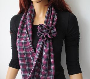 Ladies Checkered Scarves