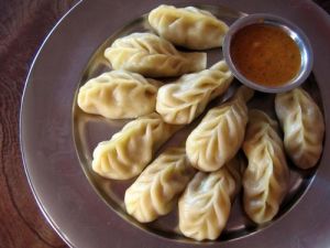 chicken achari momos