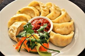 Paneer achari momos