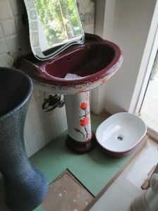 Pedestal Wash Basin