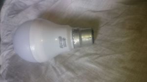 LED BULB 9w, (new) non warranty