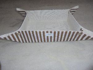 Winged corner jute tray