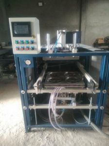 Vacuum Forming Machine