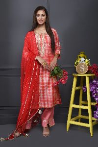 RED SHIBORI KURTA SET WITH GOTAPATTI WORK