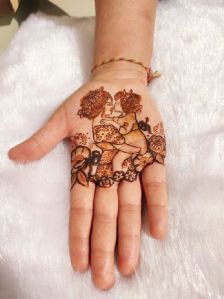 mehndi artist