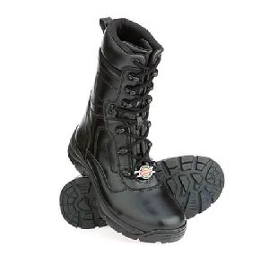 combat footwear