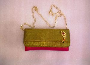 Paithani purse nath sling