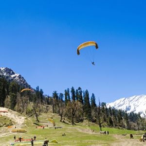 Manali Paragliding Tour Packages