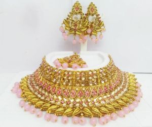 Kundan Choker