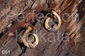 E61 American Diamond Ear Tops