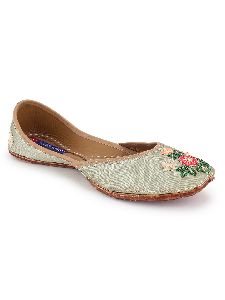 MSC ETHNIC HAND EMBROIDERED JUTIS FOR WOMEN