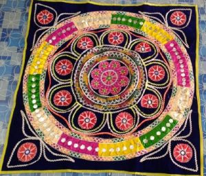 Handicraft wall hanging applique