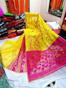 dhakai jamdani saree