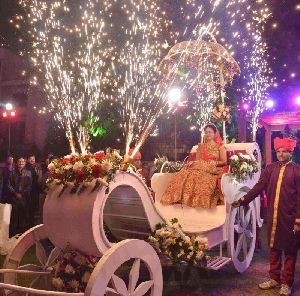 jaimala theme in Varanasi