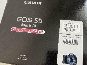 Canon EOS 5D Mark III camra