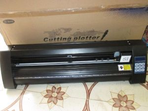 Graphtet cutting plotter