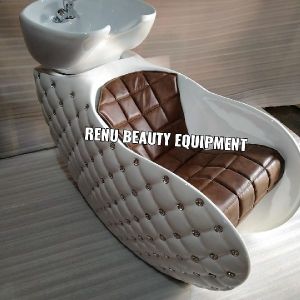 Renu salon chair