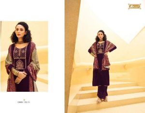 Kesar Velvet Daira Woolen Suit Material