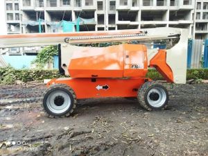 JLG Cherry Picker