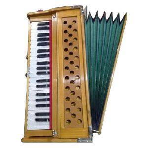 Multifold Harmonium