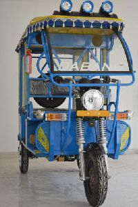 Eco Friendly Battery Operated E Rickshaw