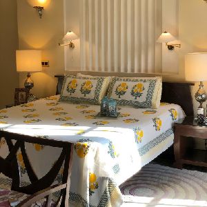 Yellow Poppy Buta Bedsheets