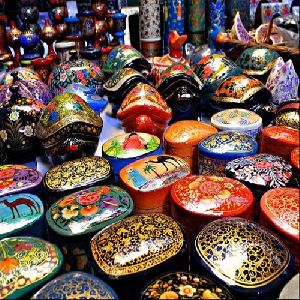 Painting Polished Handicrafts