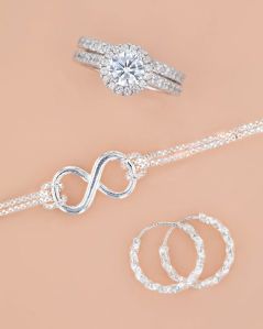 Natural Diamond Jewelery