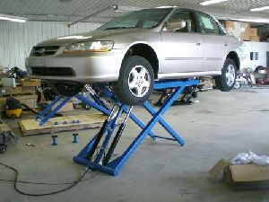 Auto Repair Lift