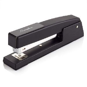 desktop stapler