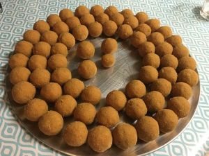 Besan Ladoo