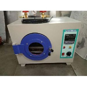 Vacuum Oven