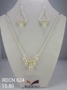 Pearl Necklace Set