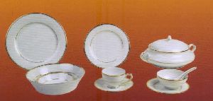 Infinity Gold Porcelain Dinner Set