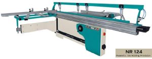 NR 124 Panel Saw Machine