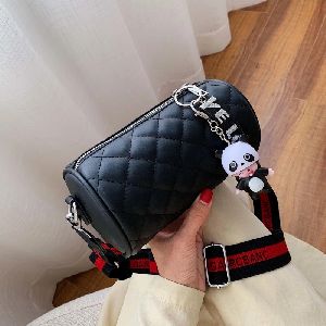 Mini shoulder bags