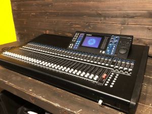 yamaha ls9-32 digital mixer