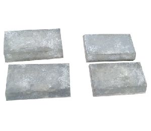 Concrete kerb stone