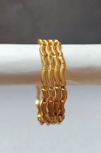 RD30002 Gold Plated Zig Zag Brass Bangles