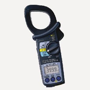 Digital Clamp Meter