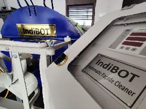 IndiBOT Robot Facade Cleaner