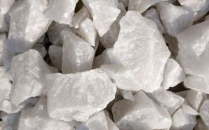 Quartz lumps snow white