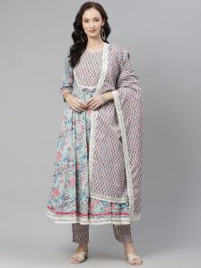 Ladies Kurta Pant Set.