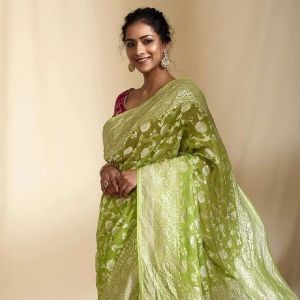 Banarasi Semi Warm Dyeable Soft Silk Saree