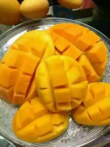 Fresh Mangoes